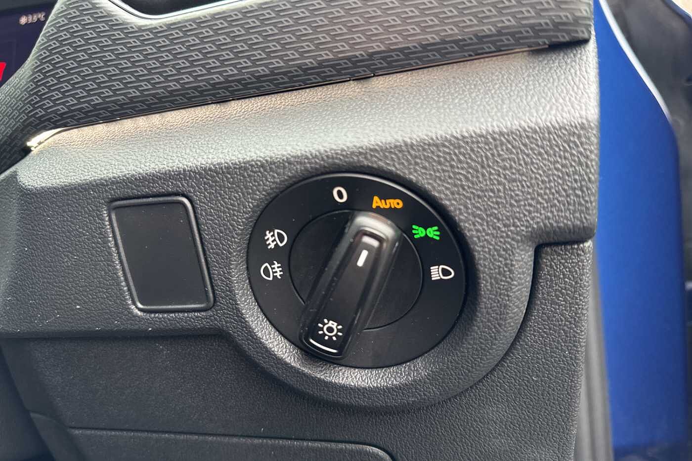 Volkswagen T-Cross 1.0 TSI (110ps) R-Line Hatchback