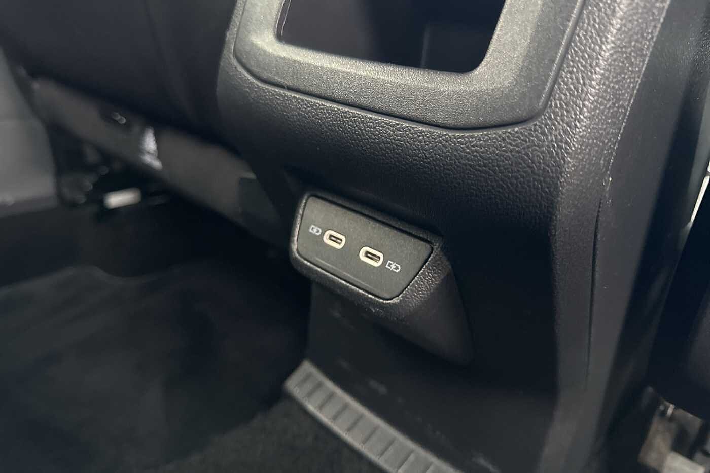 Volkswagen T-Cross 1.0 TSI (110ps) R-Line Hatchback